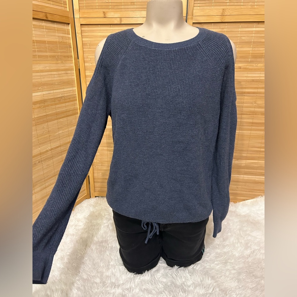 Abercrombie & Fitch blue cold-shoulder knit sweater long sleeve crew neck Large
